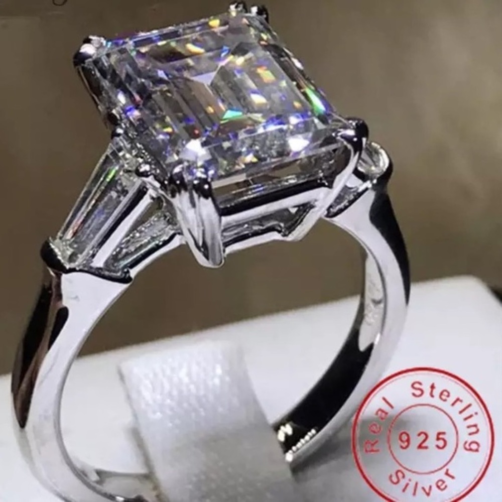 5.62-9.52Ct Three Stone Emerald Asscher White Sapphire Ring - Picture 3 of 15